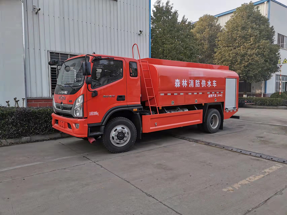 四驅供水森林消防車