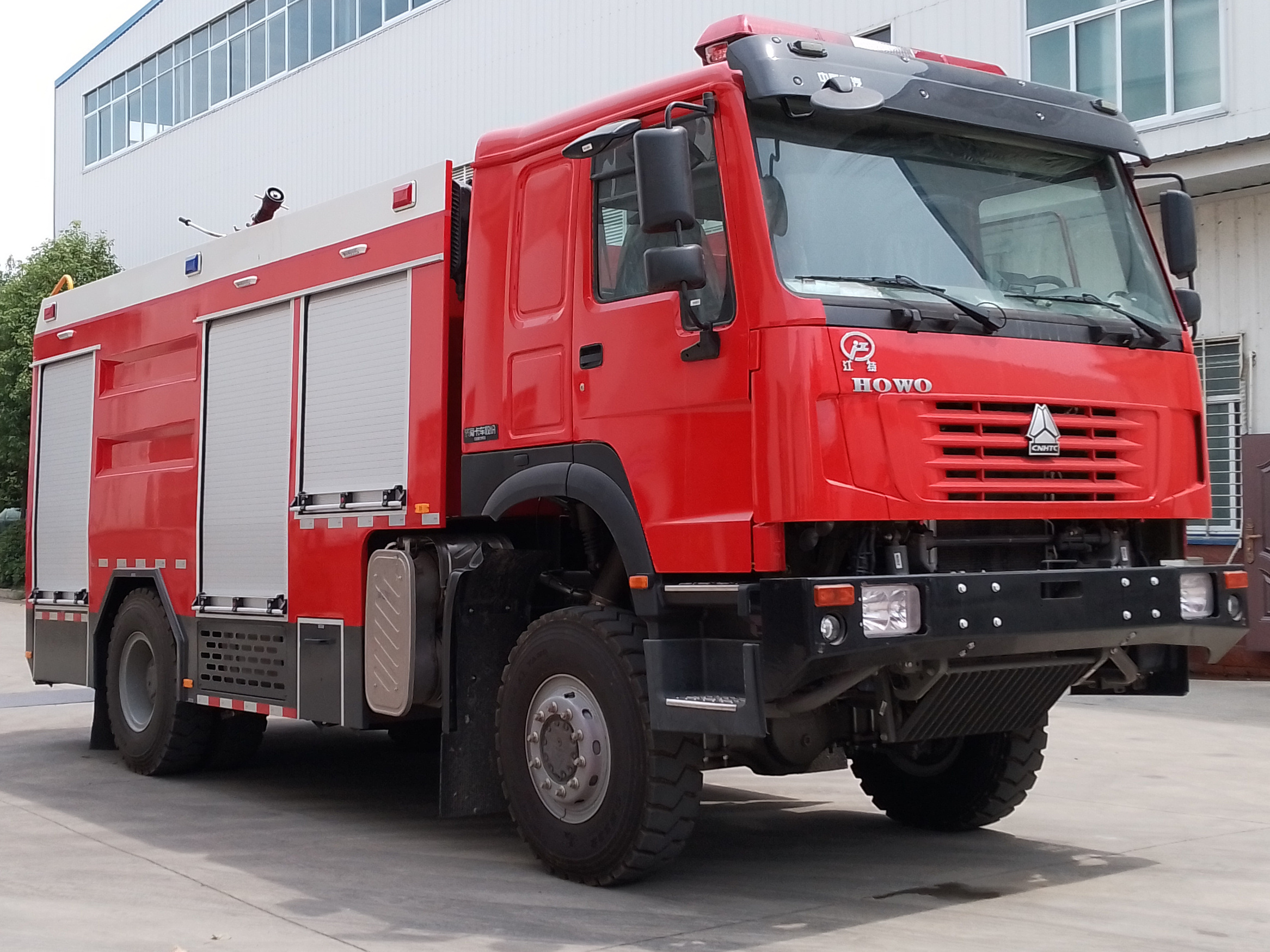 四驅(qū)5.5噸水罐消防車