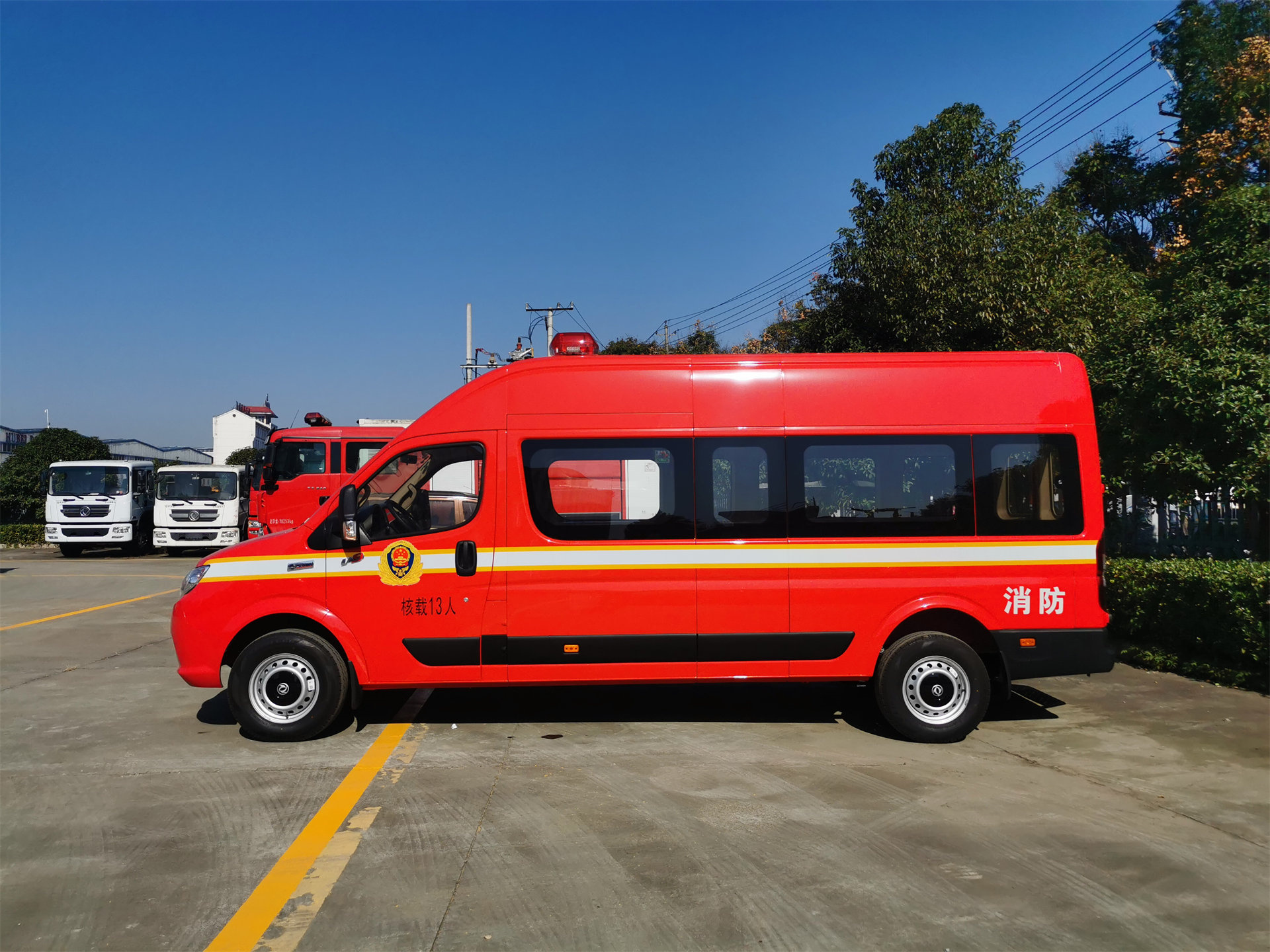 東風(fēng)御風(fēng)15座運(yùn)兵車