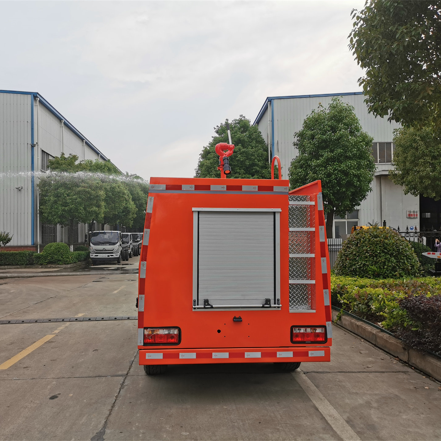 勇士四驅(qū)救險(xiǎn)車(chē)