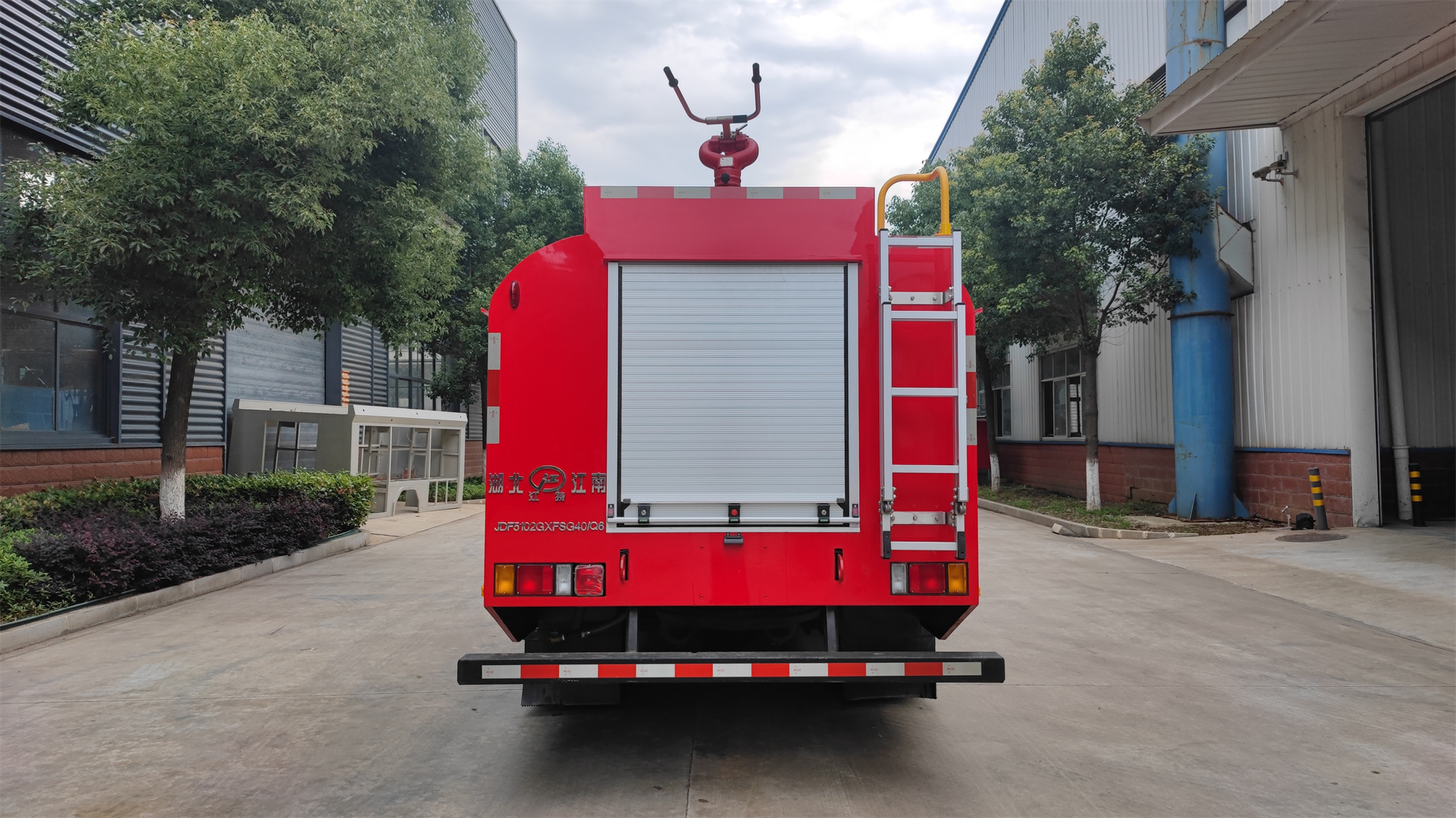 森林四驅(qū)慶鈴單排5噸供水車